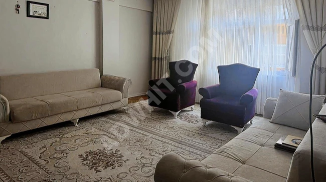 Güngören kaymakamlığa ulaşıma yakınköşe binada yatırımlık daire