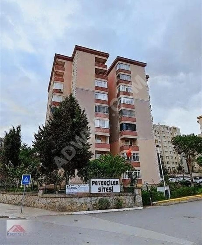 KAÇMAZ EMLAK'TAN MERKEZDE AİLE KULLANIMINA UYGUN 3+1 EŞYALI DAİR