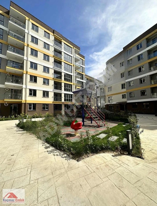 KAÇMAZ EMLAK ÇAĞRI KOÇ'tan NEST KURTKÖYDE KULLANIŞLI DAİRELER