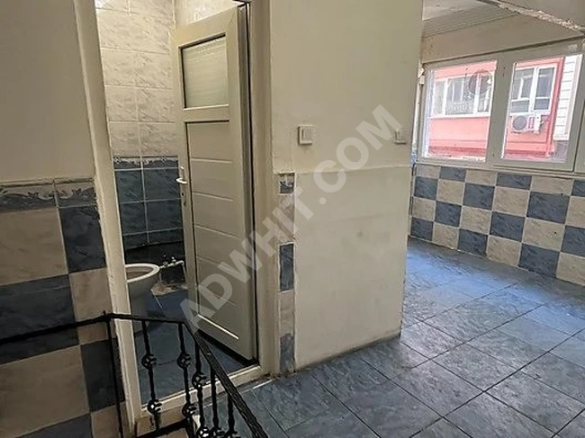Bakırköy Yenimahalle Giriş ve üst kat 16+16m2 iki katlı Dükkan