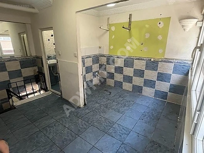 Bakırköy Yenimahalle Giriş ve üst kat 16+16m2 iki katlı Dükkan