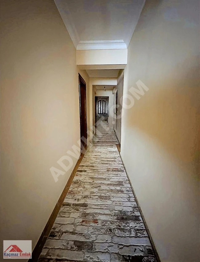 KAÇMAZ EMLAK'TAN KAVAKPINARDA ANA CADDEYE YAKIN GENİŞ 3+1 125 M2