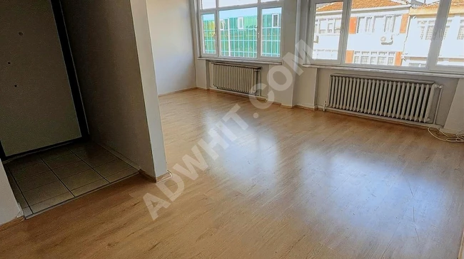 Bakırköy İstanbul cd. ENDER Mağazası Karşısı 2+1 100m2