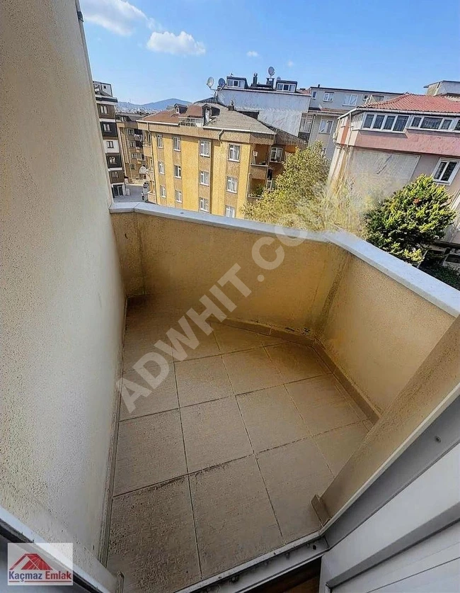 KAÇMAZ EMLAK TAN E-5 ,GARANTİ MERKEZ BİNASI,NEOMARİNE KOMŞU 4+1