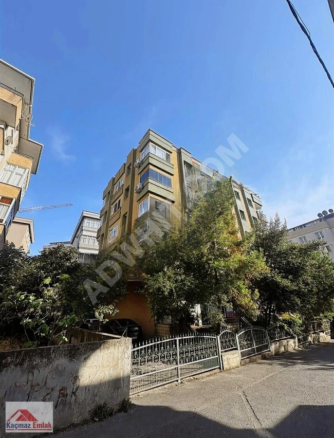 KAÇMAZ EMLAK'TAN PENDİK BAHÇELİEVLERDE 3+1 2. KAT 125 M2 DAİRE.