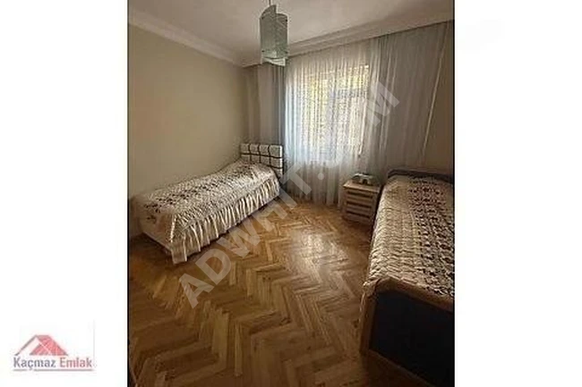 KAÇMAZ EMLAK'TAN MERKEZDE AİLE KULLANIMINA UYGUN 3+1 EŞYALI DAİR