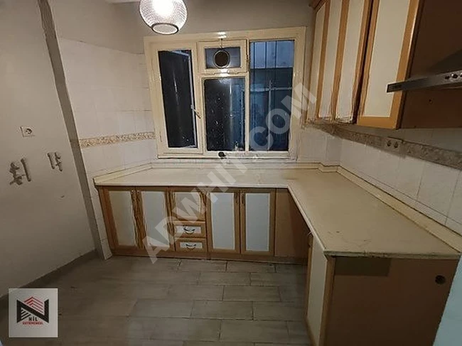 FATİH ŞEHREMİNİDE 3+1 KOMBİLİ ASANSORLU DAİRE