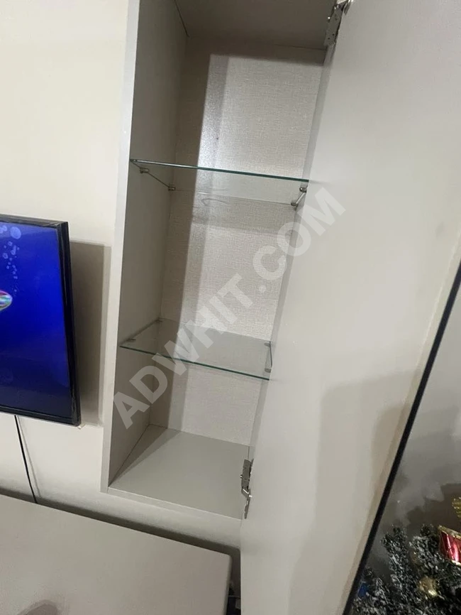 طقم فينرين تلفزيون مع طاولة 