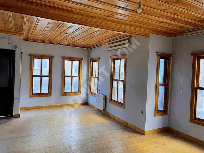 Aksarayda Metroya Yürüyüş Mesafesinde Satılık Komple Bina!