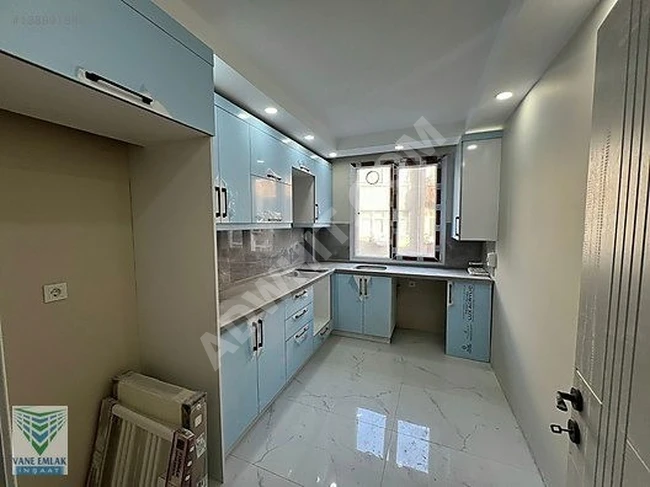 VANEden BAHÇELİEVLER CUMHURİYET MAH METROYA YAKIN SIFIR 3+1