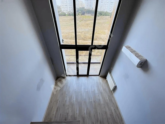 BEYLİKDÜZÜ İN MARİ SATILIK DENİZ MANZARALI 1+1 LOFT BALKONLU
