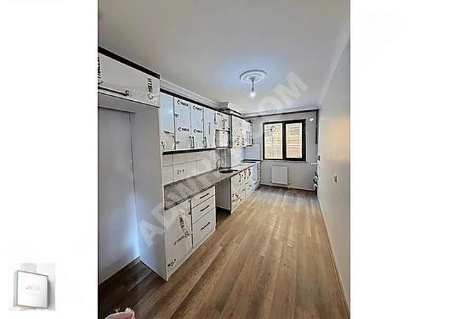 MÜTHİŞ GENİŞLİKTE İKİ AİLE YE ÖZEL YAPILMIŞ CADDE ÜZERİ DUBLEKS