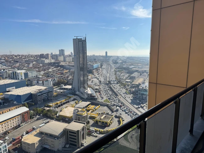 على خط المتروبوس .. شقة غرفة وصالة في اسطنبول