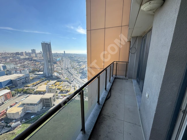 على خط المتروبوس .. شقة غرفة وصالة في اسطنبول