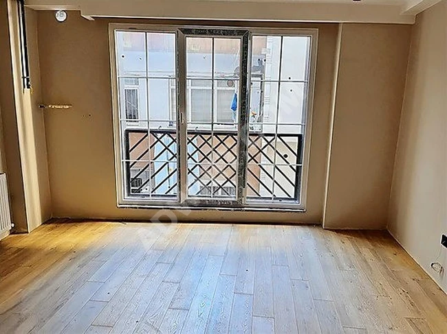 KANYON ÖZDİLEK 5 DAKİKA CADDE ÜSTÜ LÜKS DAİRE YABANCI ŞTŞ UYGUN