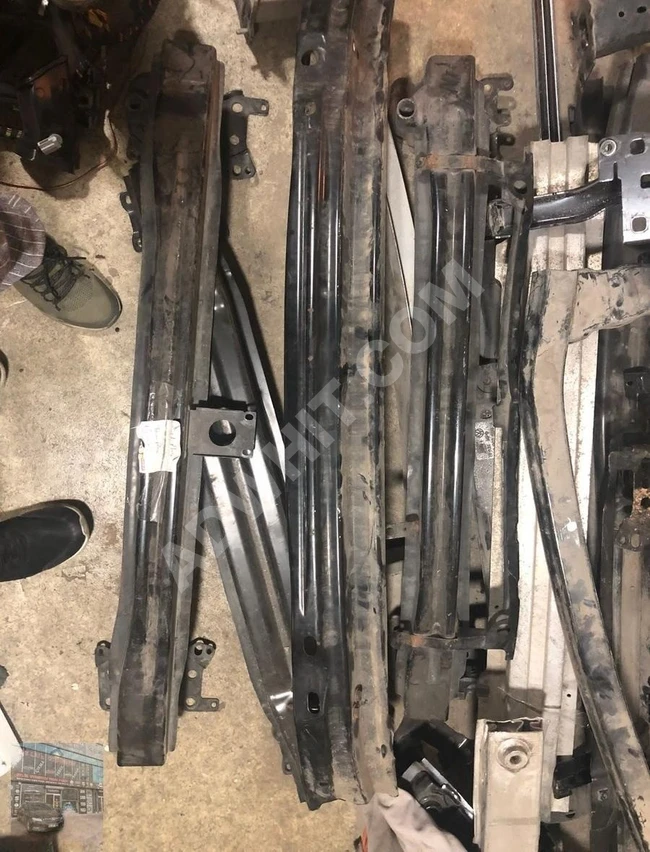 VW PASSAT TAMPON DEMİRLERİ