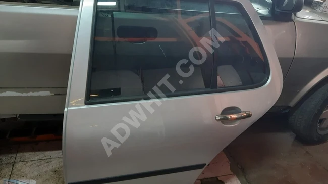 VOLKSWAGEN GOLF 4 SOL ARKA KAPI