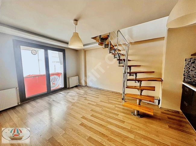 ŞAİR SABRİ SOKAKTA 2+2