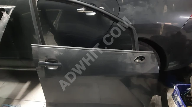 SEAT İBİZA SAĞ ÖN KAPI 2008-2017