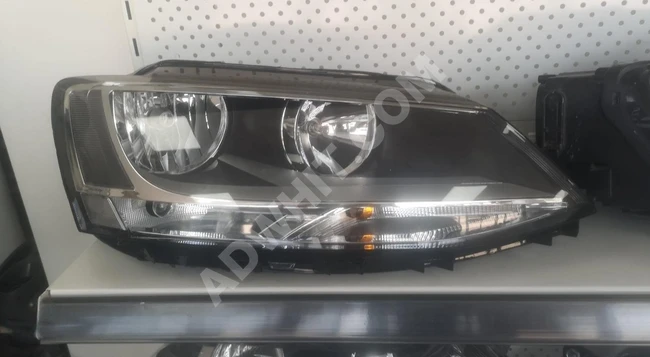 VOLKSWAGEN JETTA 2011-2022 كشاف أمامي أيمن