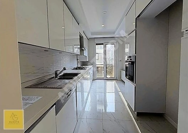 ALKAYA'DAN ÇİFTEHAVUZLAR'DA SATILIK 3+1 BOŞ DAİRE CADDEYE 2.BİNA