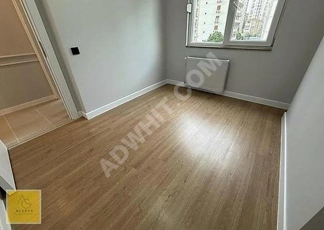 KOZYATAĞI'NDA SATILIK 2+1 75 M² NET ARA KATTA BOŞ DAİRE GARAJLI