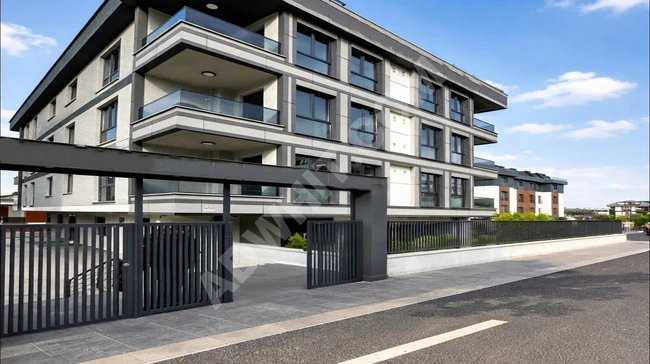 LION'DAN SAHİL MH'DE OTOPARKLI MARİNAYA KOMŞU "0" 2+1 DAİRELER !