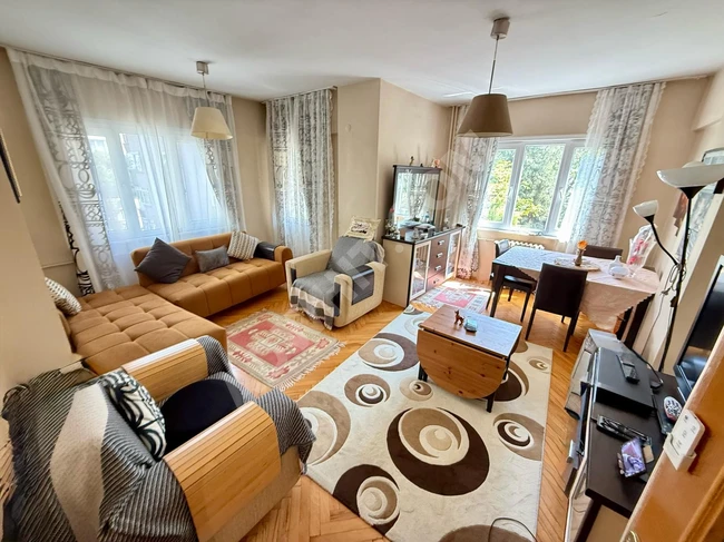 BAKIRKÖY İNCİRLİ ÇAMLIKTA OTOPARKLI ASANSÖRLÜ 3+1 DAİRE