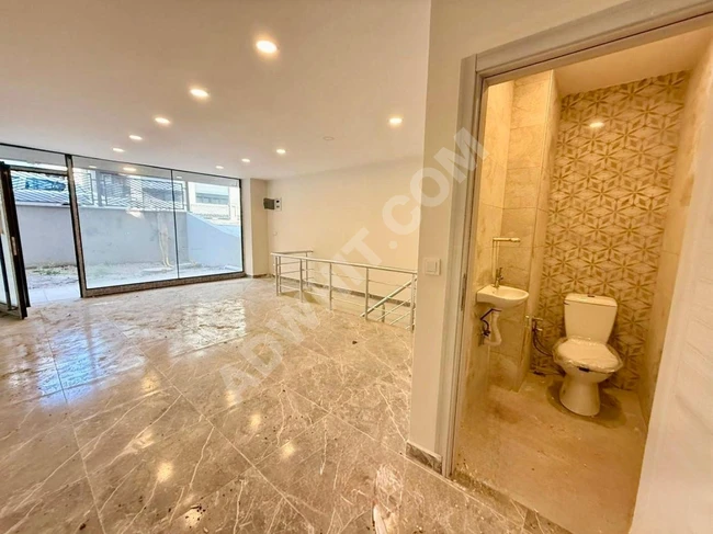 BAKIRKÖY İNCİRLİ YENİ BİNADA SATILIK İKİ KATLI DÜKKAN