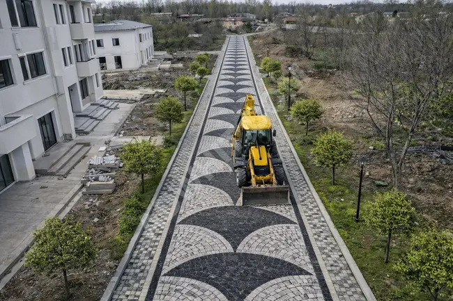 Kırma granit küptaş begonit küptaş uygulama ekibi Halil Aydın 