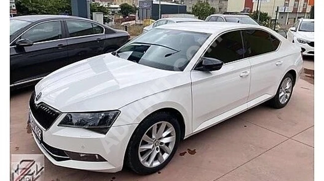 ANINDA KREDİ 2018 SKODA SÜPERB İÇİ BEJ HAFIZALI KOLTUK