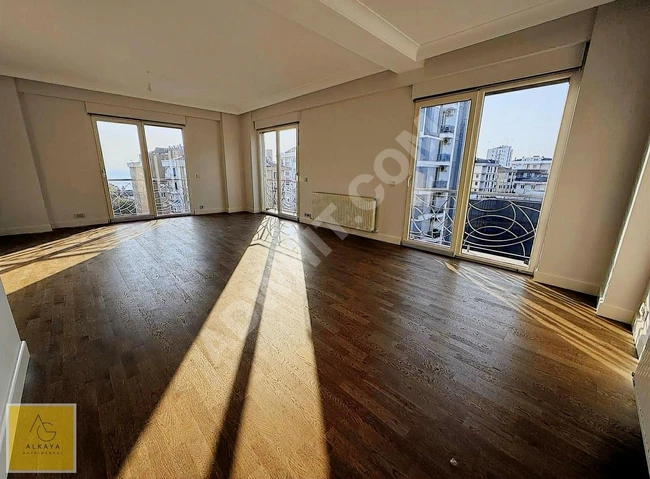 ALKAYA'DAN CADDEBOSTAN SAHİL'DE SATILIK 3+1 BOŞ DAİRE KATTA TEK