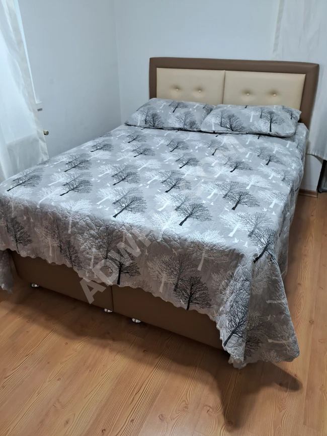 سرير مزدوج بيج 