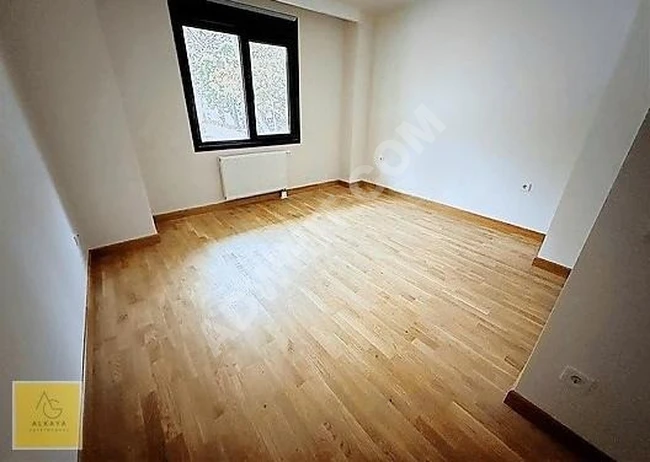 CADDEBOSTAN SAHİL'DE SATILIK 3+1 SIFIR BOŞ DAİRE YALI PARSELİNDE