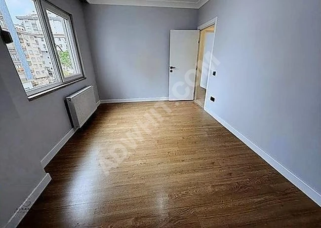 KOZYATAĞI'NDA SATILIK 2+1 75 M² NET ARA KATTA BOŞ DAİRE GARAJLI