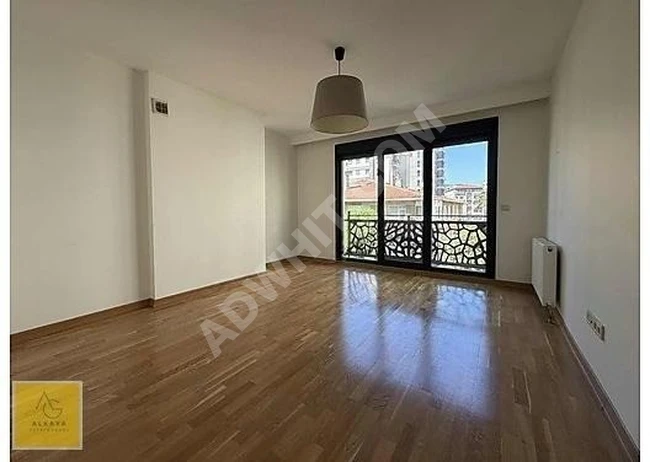 ALKAYA'DAN BOSTANCI'DA SATILIK 3+1 BALKONLU BOŞ DAİRE ARA KATTA