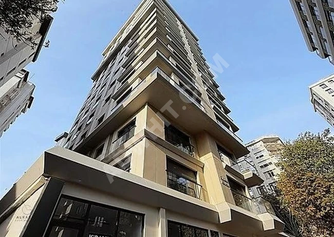 SUADİYE NOTER SOKAK'TA SATILIK 3+1 BALKONLU 105M² NET DAİRE