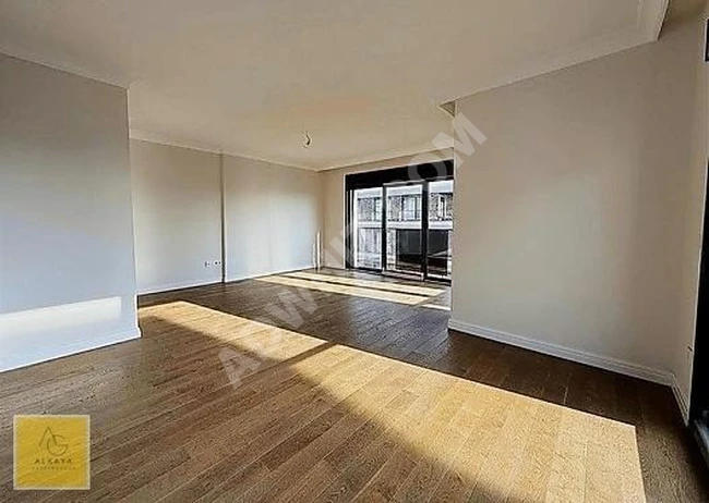 SUADİYE NOTER SOKAK'TA SATILIK 3+1 BALKONLU 105M² NET DAİRE