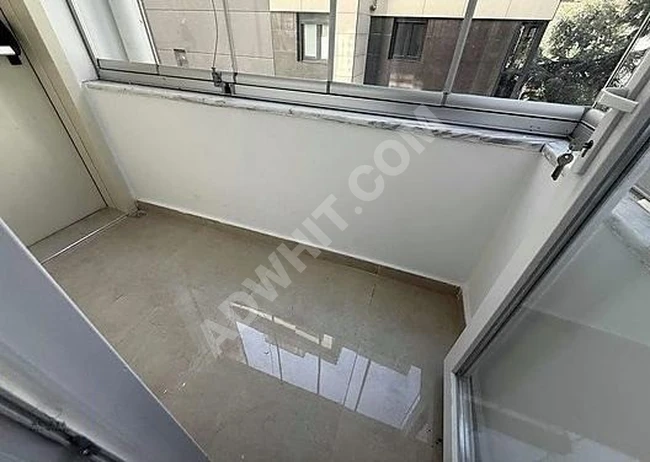 ALKAYA'DAN ERENKÖY ÖMERPAŞADA'DA SATILIK YENİLENMİŞ BOŞ DAİRE