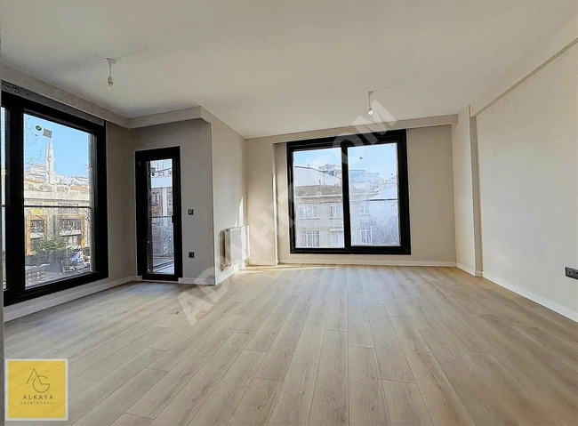 SUADİYE EMİN ALİ PAŞA CAD. 2 BİNADA SATILIK 2+1 DAİRE BALKONLU