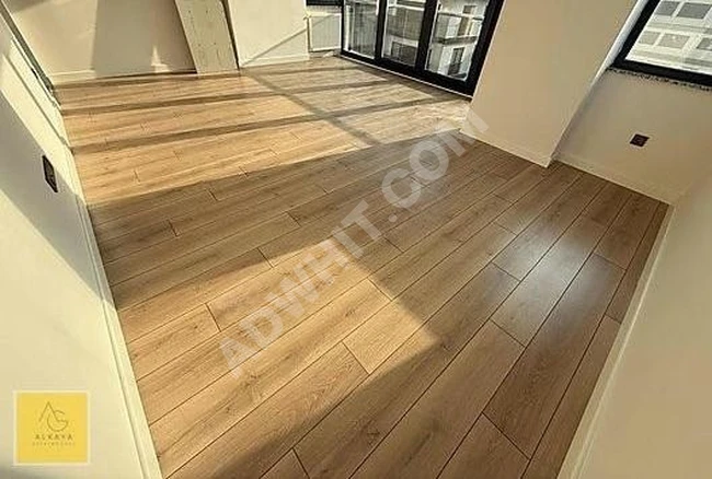 ALKAYA'DAN CADDEBOSTAN'DA BAĞDAT'A 1.PARALEL 2+1 KÖŞE DAİRE