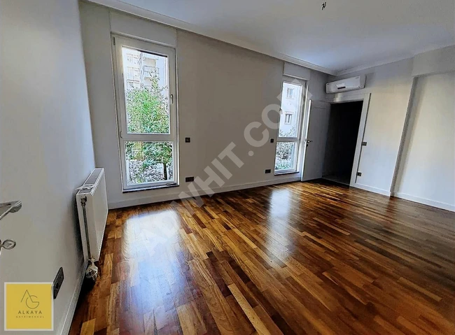 CADDEBOSTAN SAHİLDE SATILIK 4+1 145M²BOŞ DAİRE 2 ARAÇLIK OTOPARK