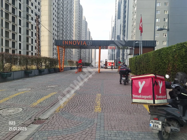 بالقرب من محطة المتروباص، مجمع إنوفيا 3، المبنى أ، إطلالة على 