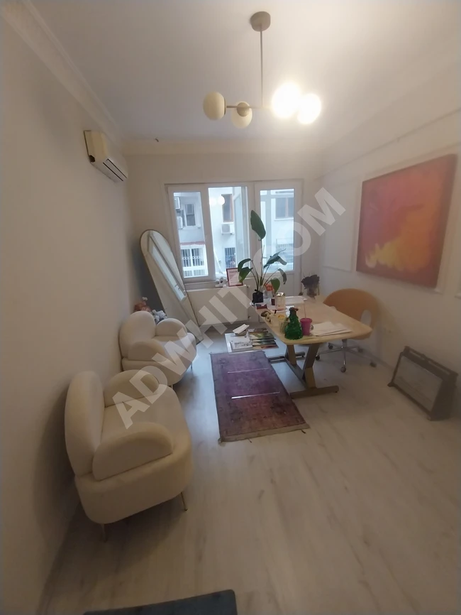 Nisantaşi Valikonağinda 2+1 Ofisin 1 odasi Kiralık