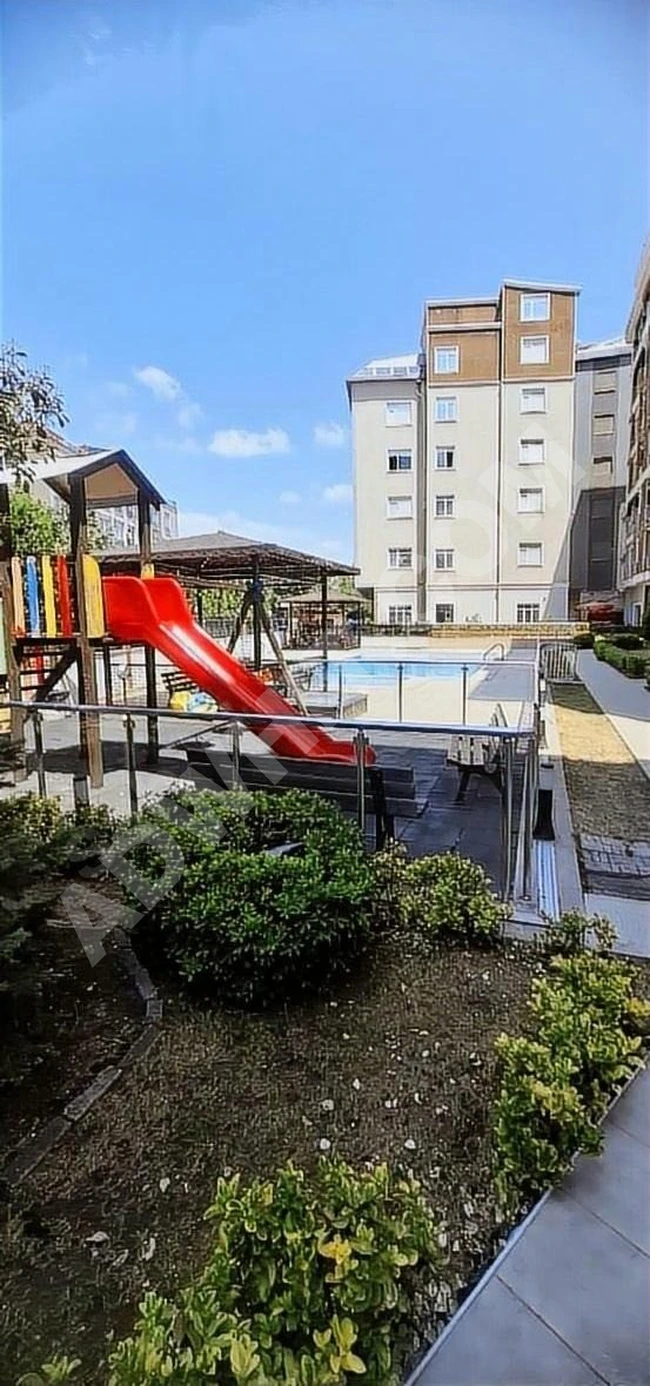 Beylikdüzü kısa katlı site içi 220m2 4+1deniz manzaralı kiralık