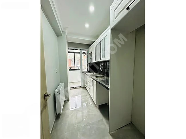 HAS SEBA'da SÖĞÜTLÜÇEŞMEDE DİŞ HAS. ALTINDA 2+1 80m2 SIFIR 1.KAT