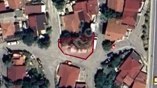 KAVACIK RÜZGARLIBAHÇE DE ÇOK İYİ KONUMDA ACİL SATILIK ARSA