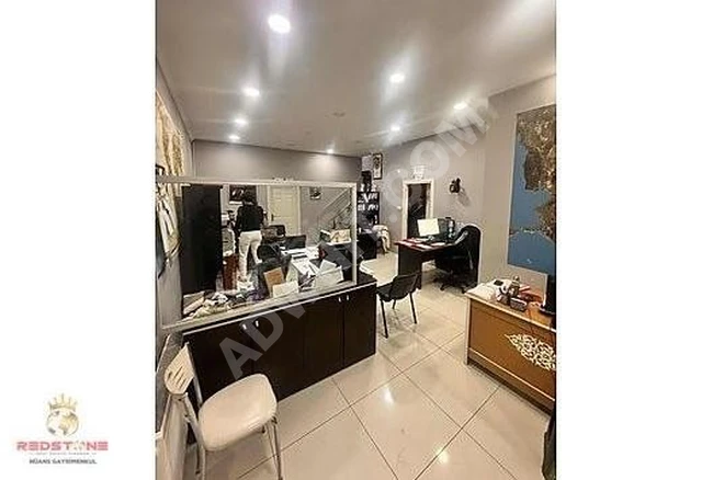 REDSTONE NÜANS HALKALI MERKEZ DÜZ AYAK ÇİFT GİRİŞ 2 KATLI DÜKKAN