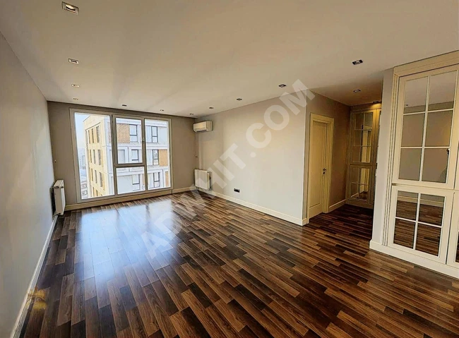 MEYDAN HALKALI SİTE AİLE BLOK SBZ UNİ KİRALIK 1+1 BÜYÜKTİP DAİRE