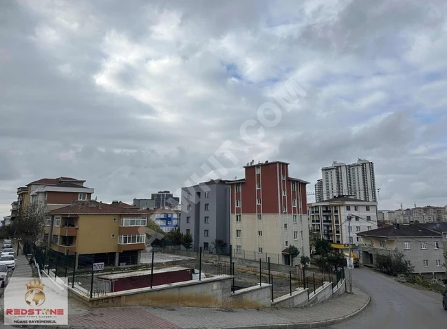 KARTAL YAKACIK CADDE CEPHE HER TÜR İŞE UYGUN KİRALIK 1700M2 ARSA